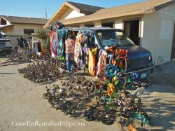 Venta de artesanias de metal en swap meet la cachanilla