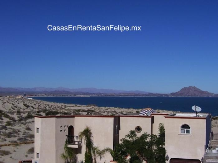 Casa para renta en San Felipe: casa Monterrey â€“ 4HA-2BA, alberga a 12, parrillera